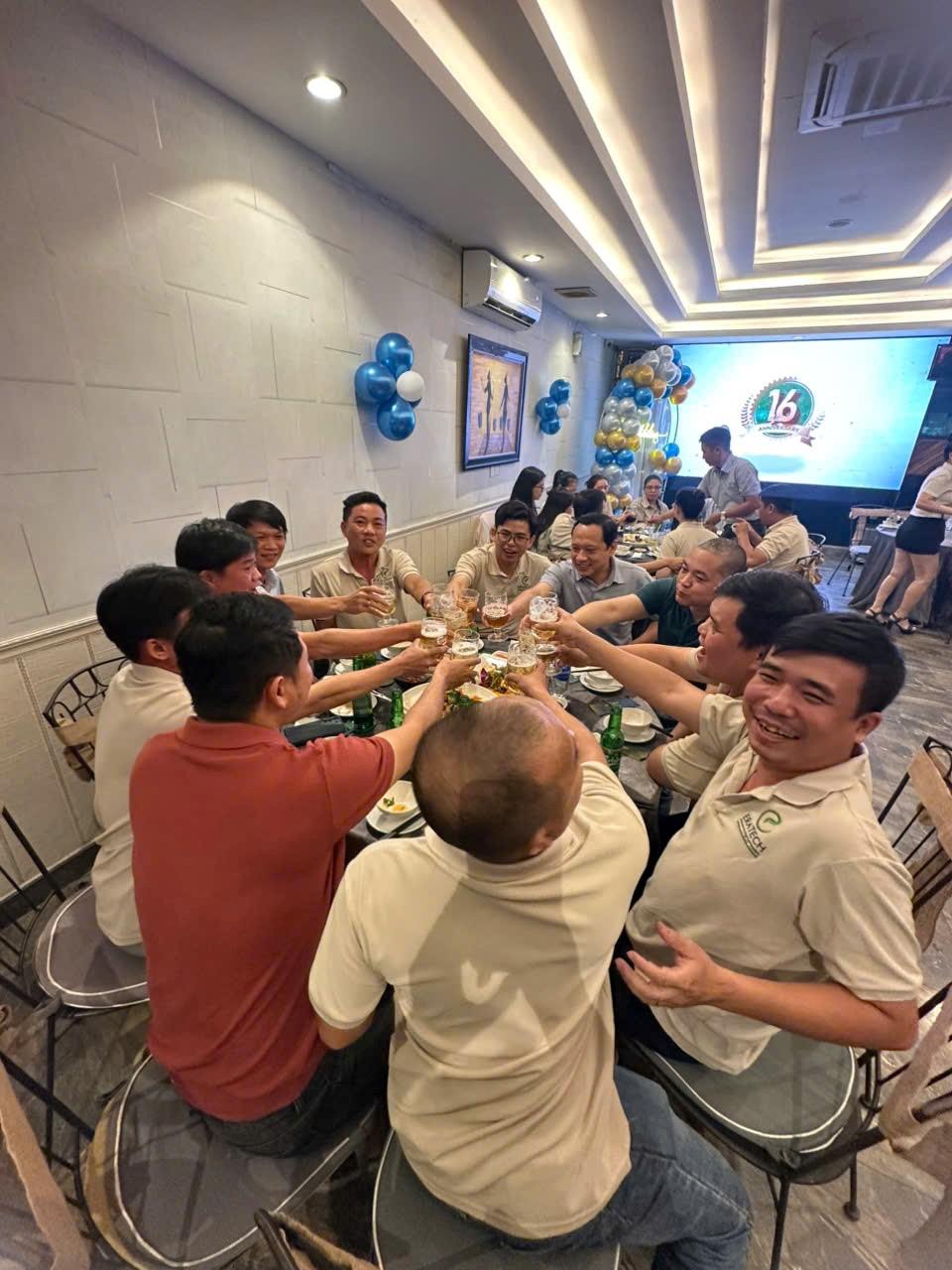 Kỷ niệm 16 năm thành lập