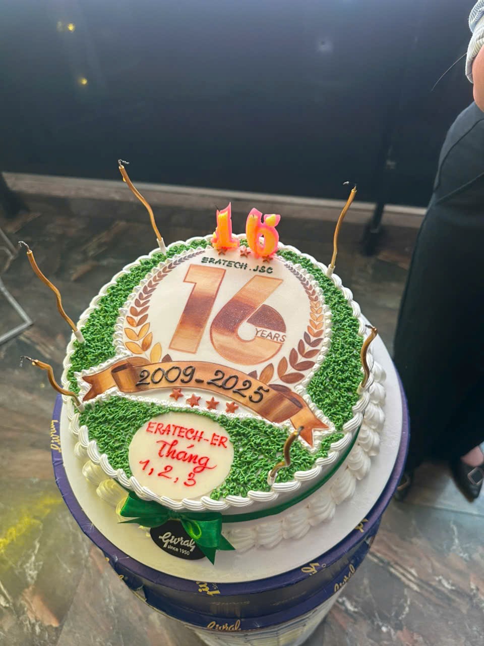 Tiệc kỷ niệm 16 năm thành lập công ty